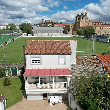 Mirador Del Castillo Ferienhaus Monforte De Lemos